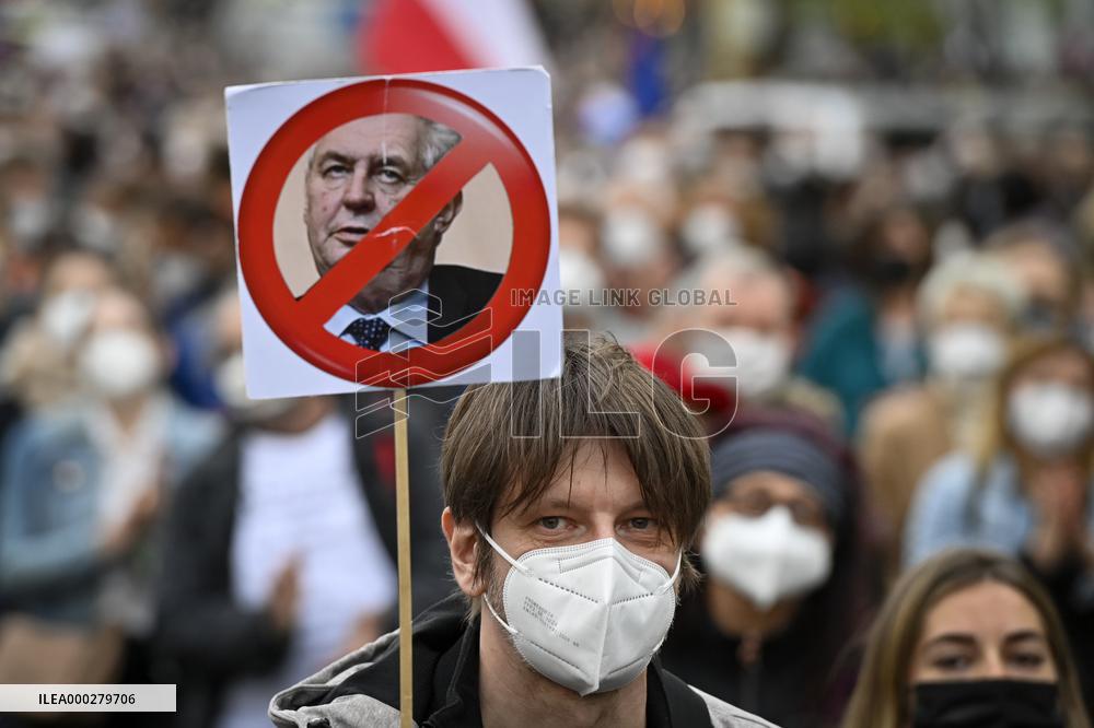 People, demonstrations against pro-Russian stances of President Milos Zeman, Andrej Babis, PM