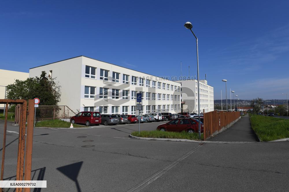 the Unit for Exposure of Organised Crime (UOOZ) of the Criminal Police Service (SKPV)