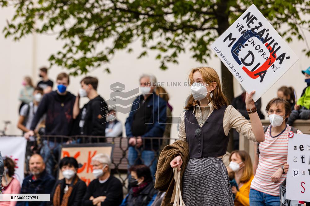 People, demonstrations against pro-Russian stances of President Milos Zeman