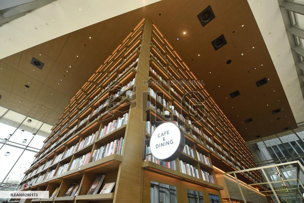 Daikanyama T-Site Opened Its First Store in China