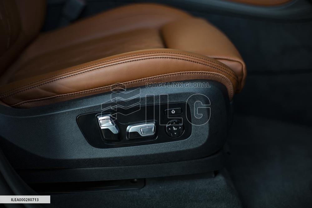 BMW X7 Car Decoration