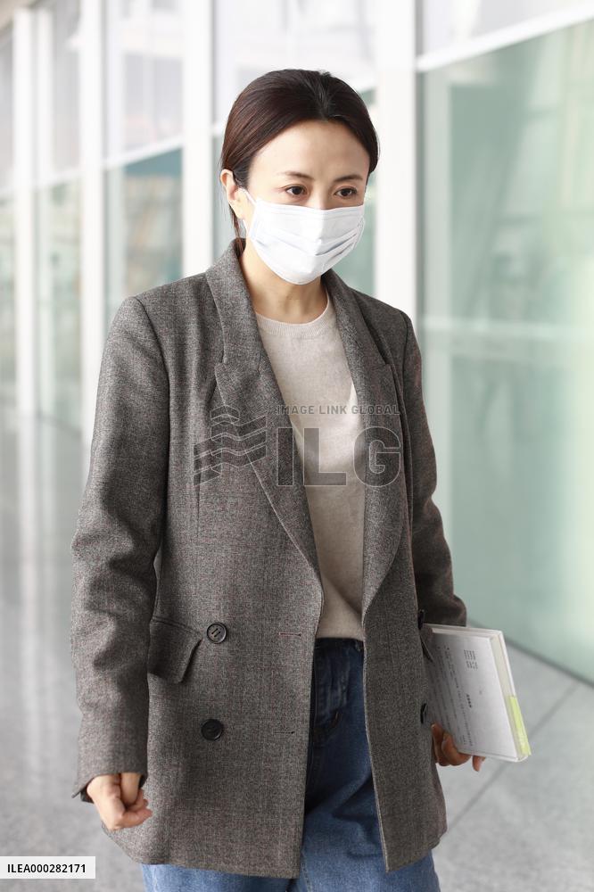 Actress Tongshu Yang