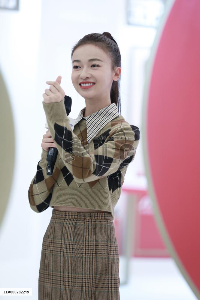 Actress Wu Jinyan