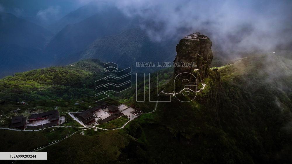 World Natural Heritage Fanjing Mountain in Guizhou,China