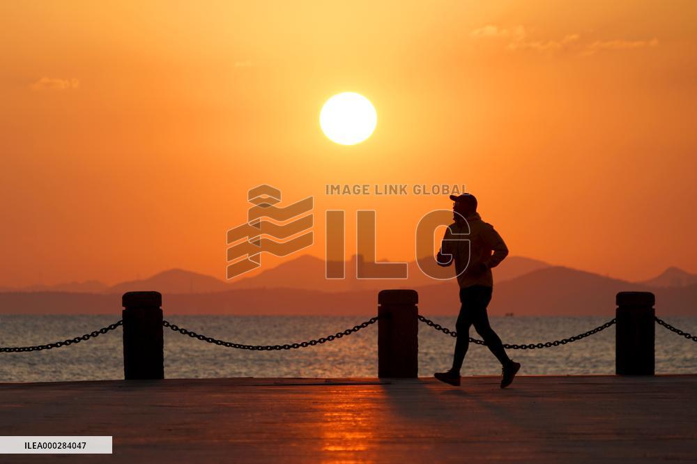 Daily Life In Yantai City