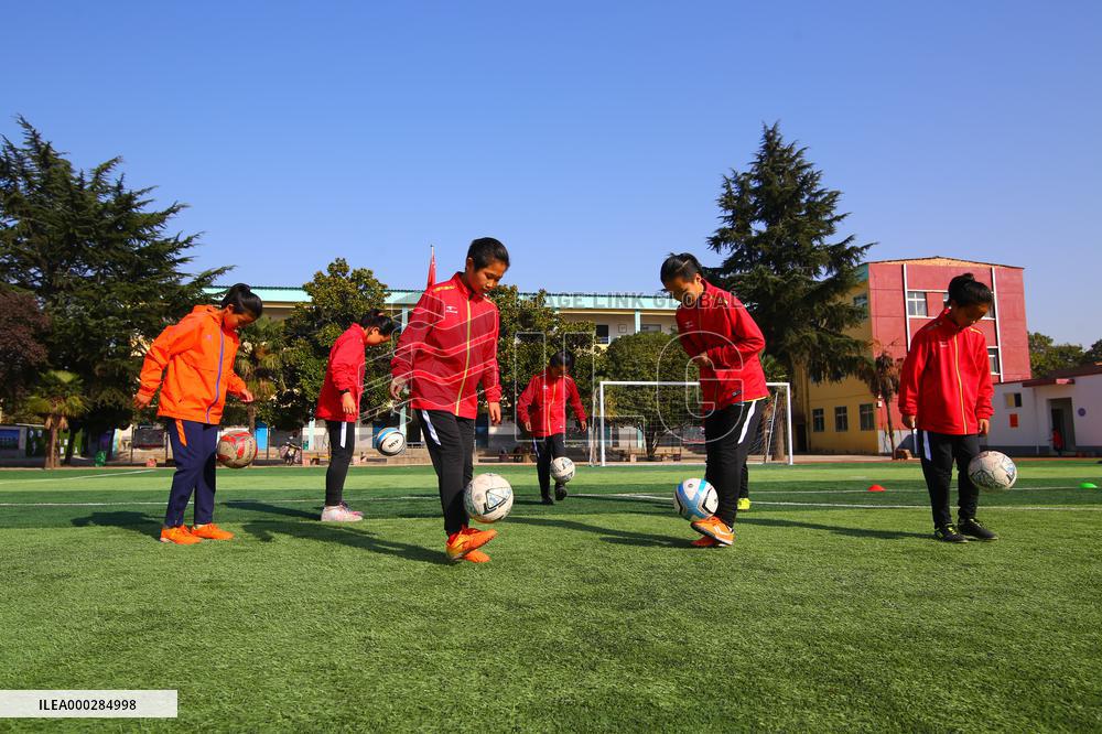 China Strengthens School Sports