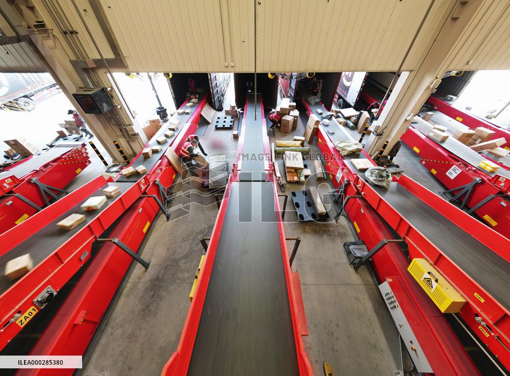 China's Double 11 E-commerce Festival Logistics Peak