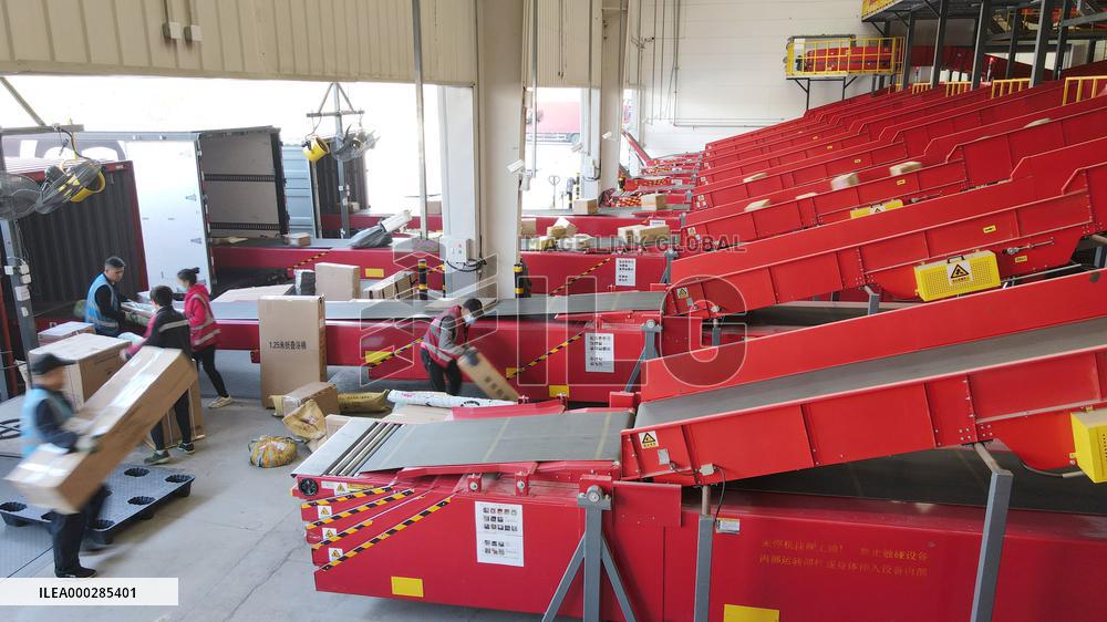 China's Double 11 E-commerce Festival Logistics Peak