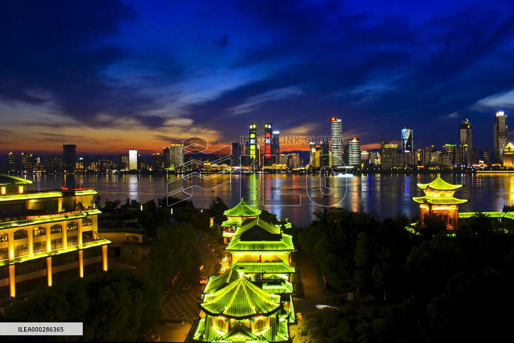 Night View Tengwang Pavilion