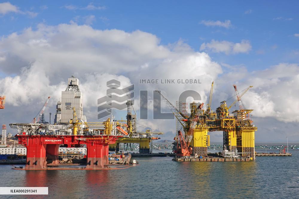 Semi-submersible Drilling Platforms Built