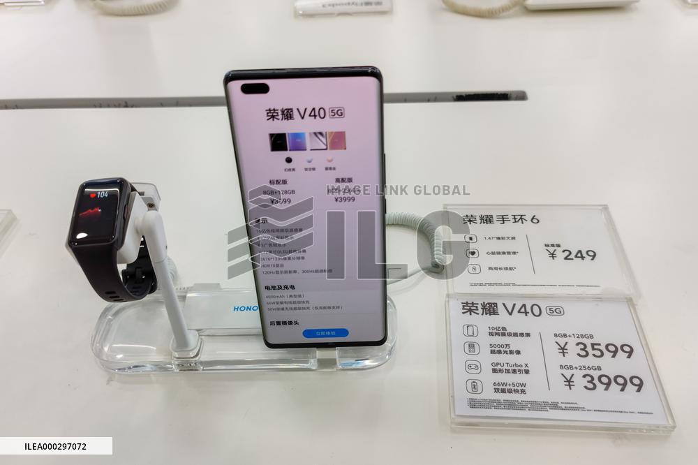 Honor model V40