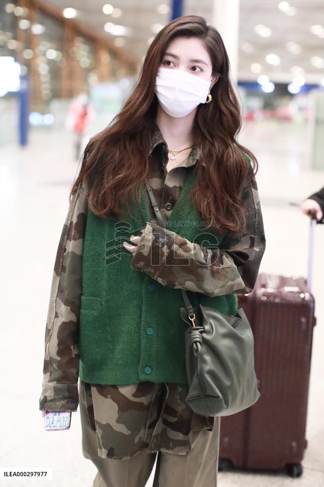 Actress Song Yanfei