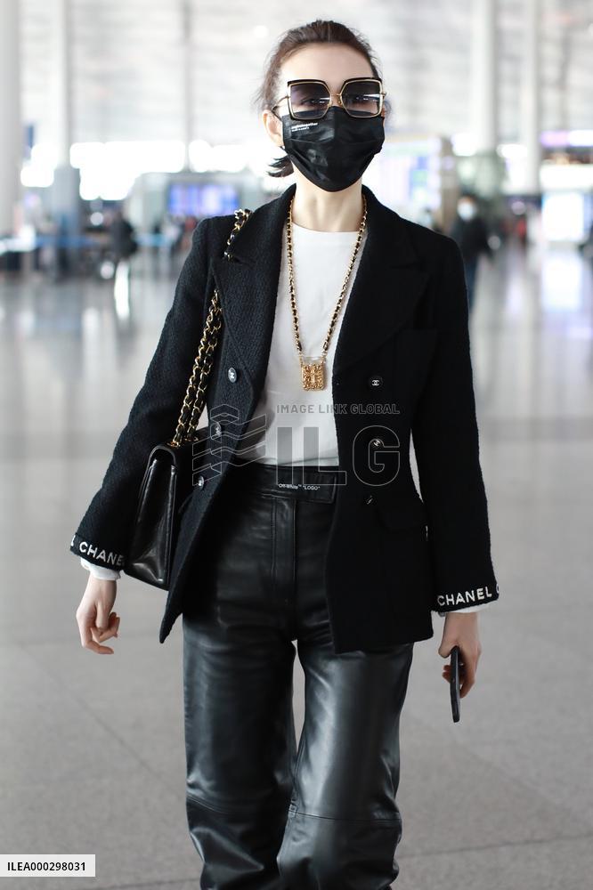 Actress Wang Ou