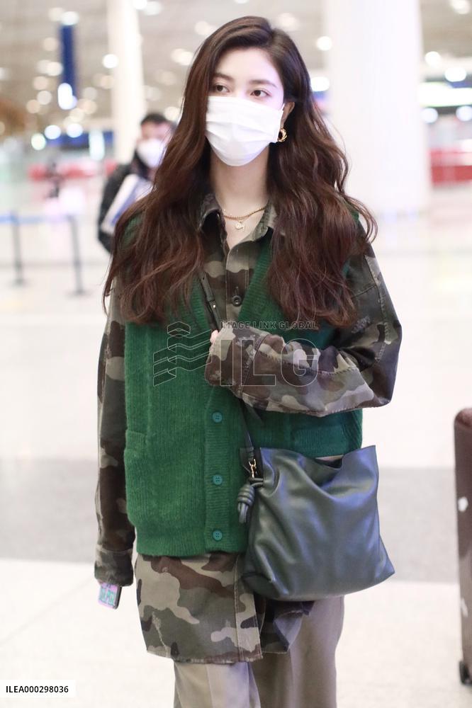 Actress Song Yanfei