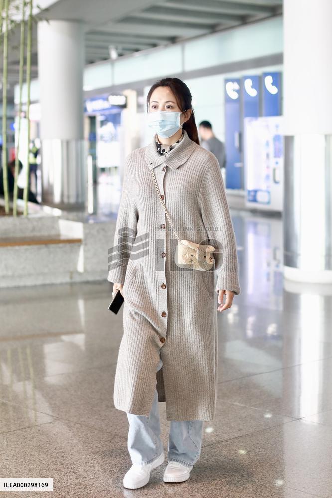 Actress Yang Tongshu