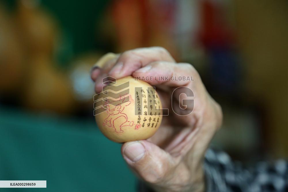 Calabash Pyrographic Works With Theme of OX