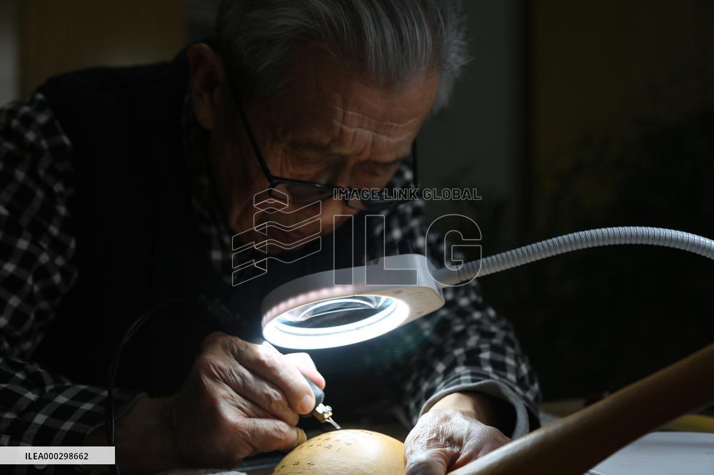 Calabash Pyrographic Works With Theme of OX