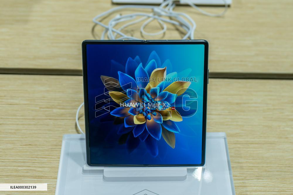 World Mobile Conference Opens in Shanghai