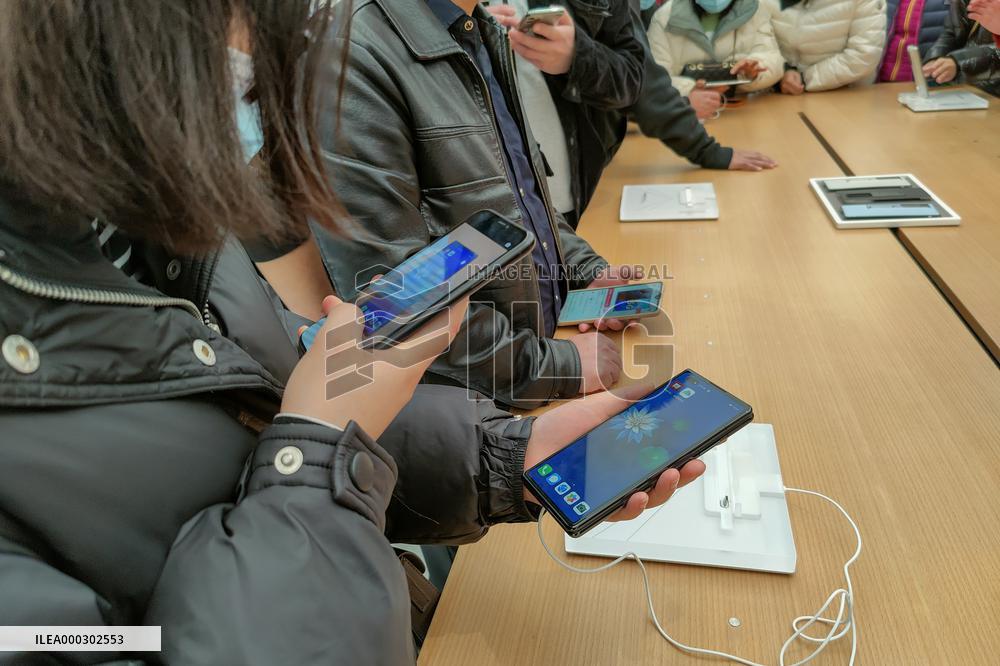 Huawei Mate X2 On Sale