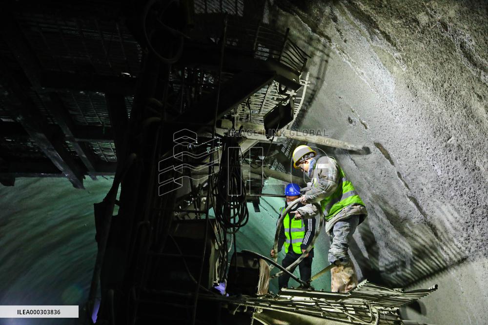 G213 Dongshan Tunnel Completed