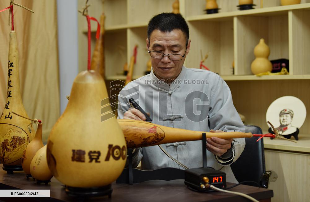 Calabash Pyrographic Works With Party History