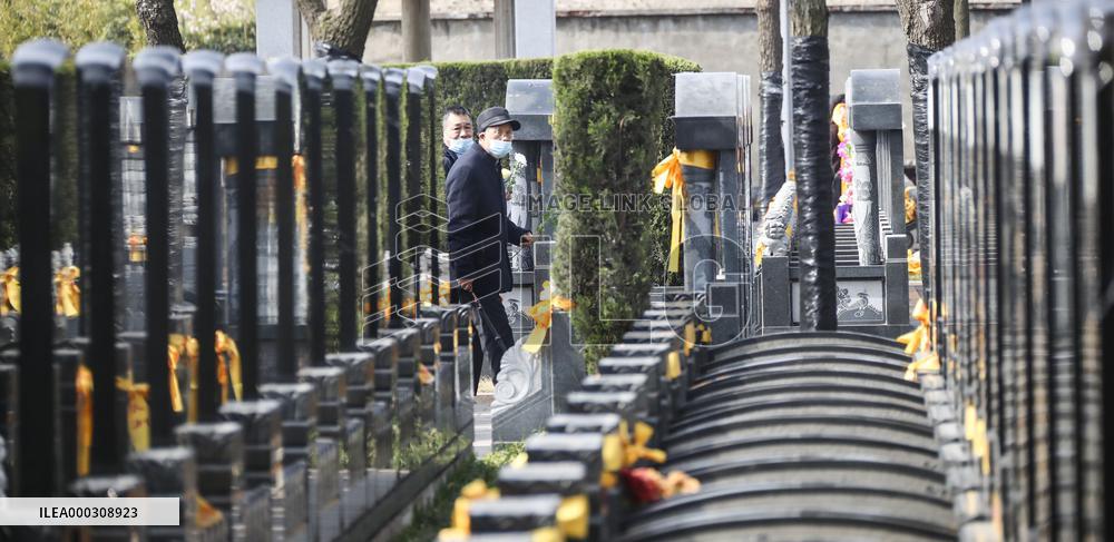 Tomb Sweeping Day