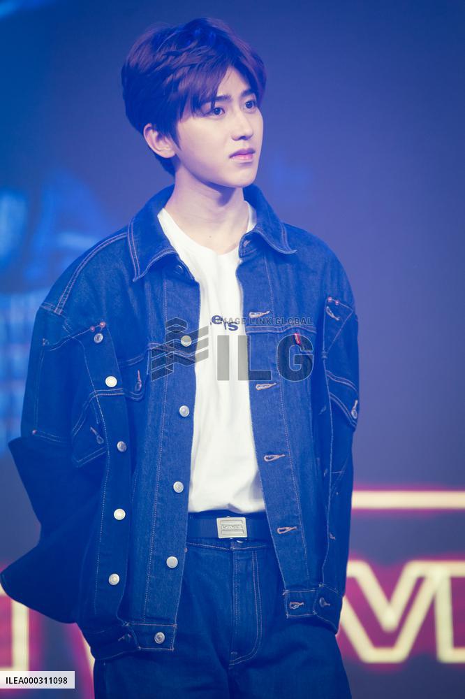 Singer KUN