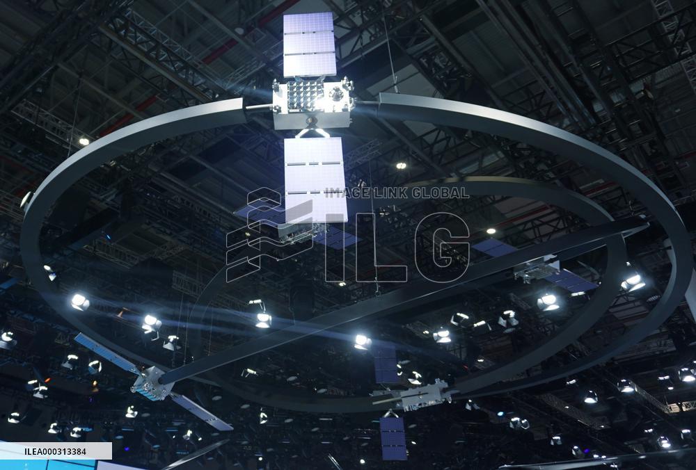 A Low-orbit Internet Satellite Model Displayed At The Shanghai A