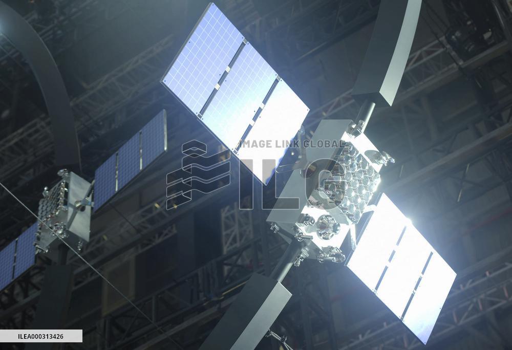 A Low-orbit Internet Satellite Model Displayed At The Shanghai A