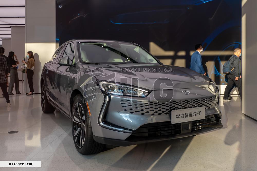 Huawei Smart SF5 Car