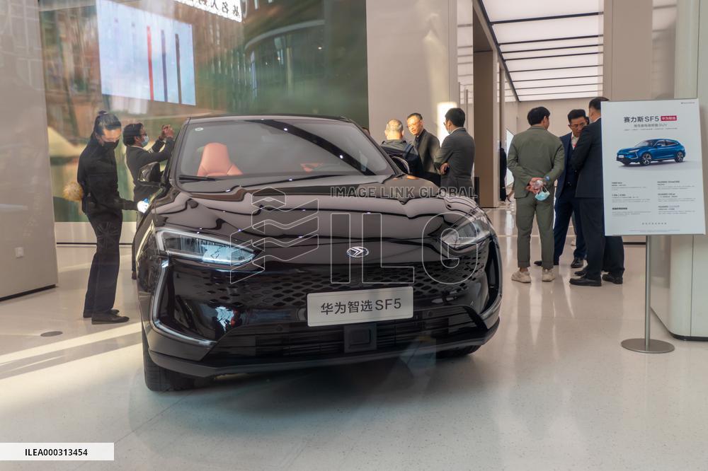 Huawei Smart SF5 Car