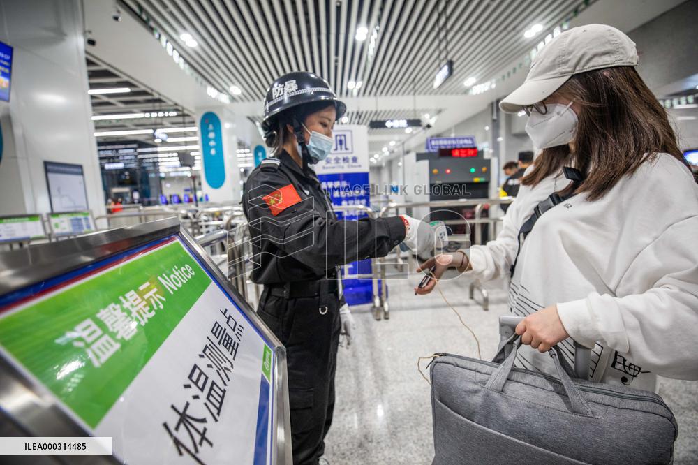 China Guiyang Metro Line 2 Opened