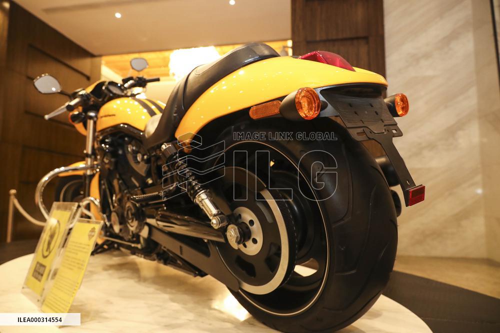 Harley-Davidson VRSCDX Motorcycle