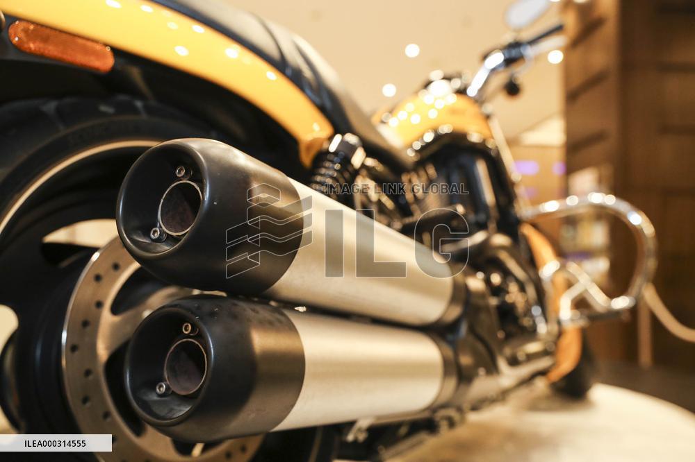 Harley-Davidson VRSCDX Motorcycle