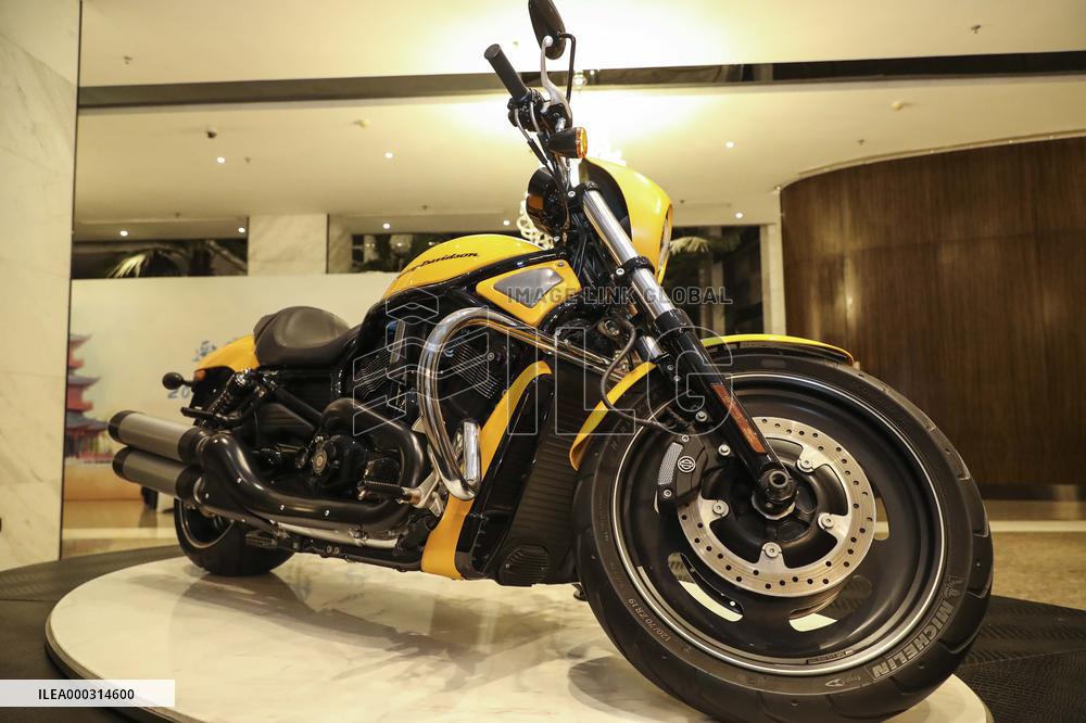 Harley-Davidson VRSCDX Motorcycle