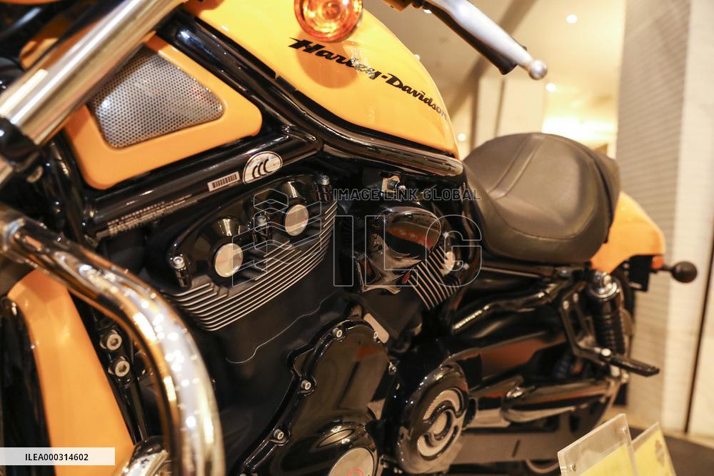 Harley-Davidson VRSCDX Motorcycle