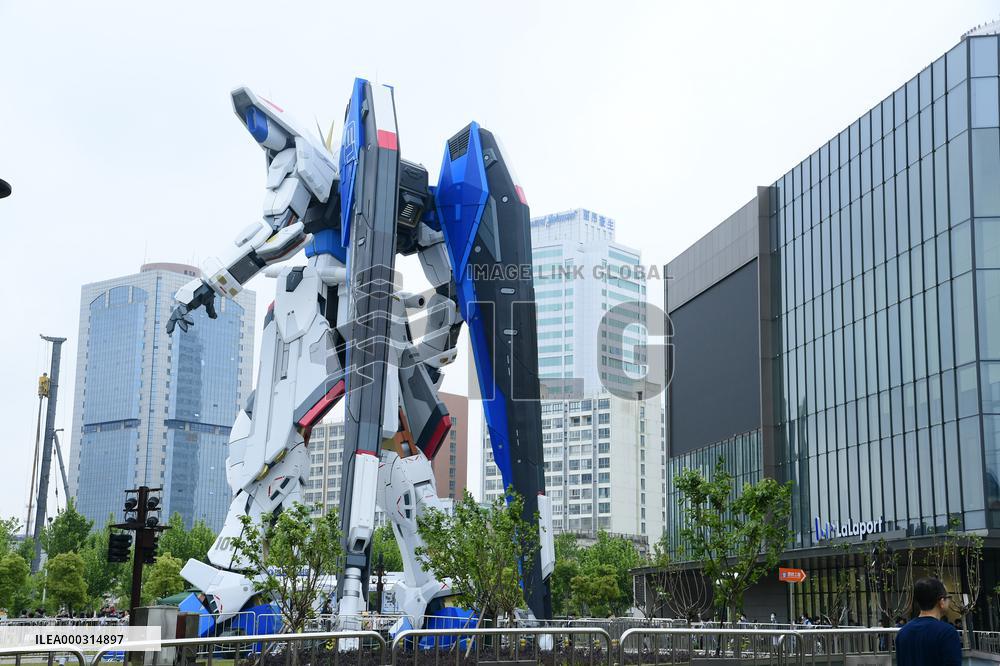 China Shanghai Freedom Gundam Standing Statue