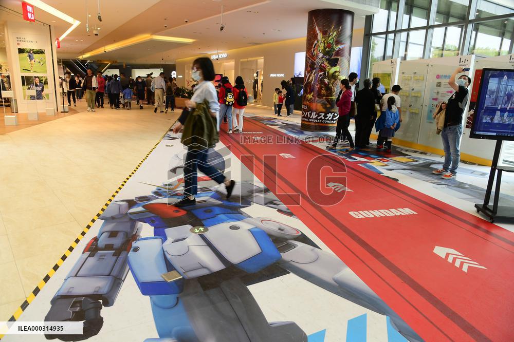 China Shanghai Freedom Gundam Standing Statue