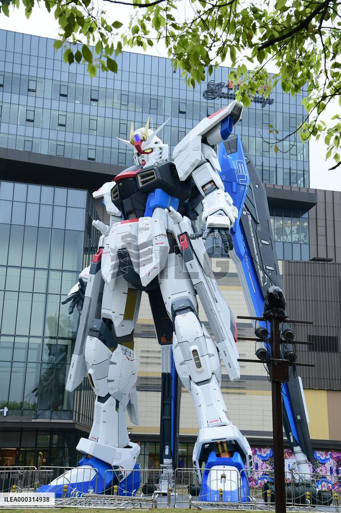 China Shanghai Freedom Gundam Standing Statue