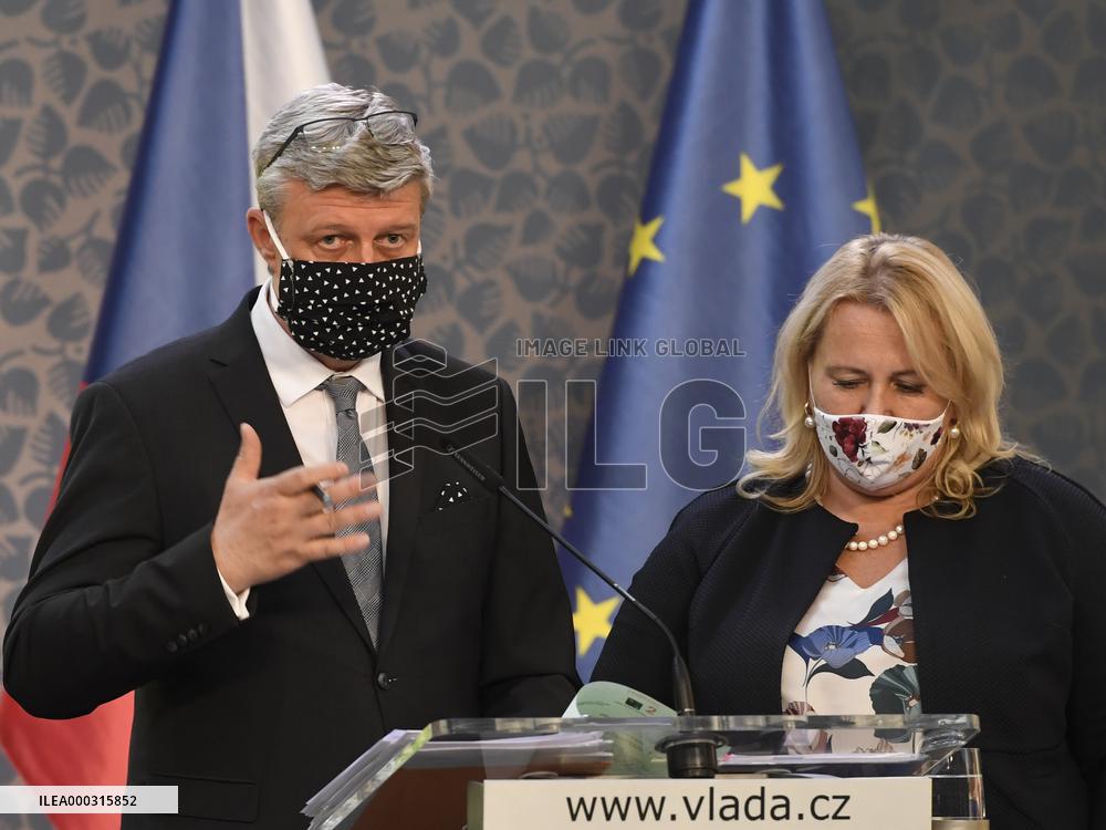 Karel Havlicek, Klara Dostalova