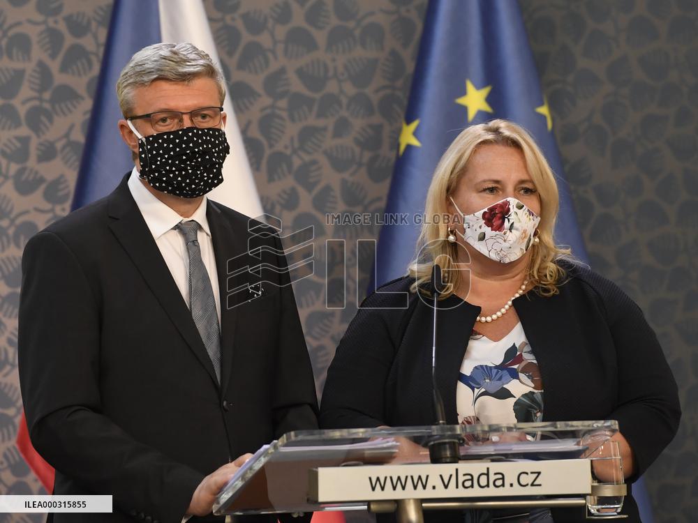 Karel Havlicek, Klara Dostalova
