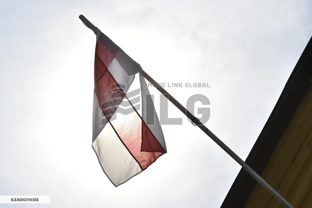 Brno City Council hanging the historic flag of Belarus in support of its citizens