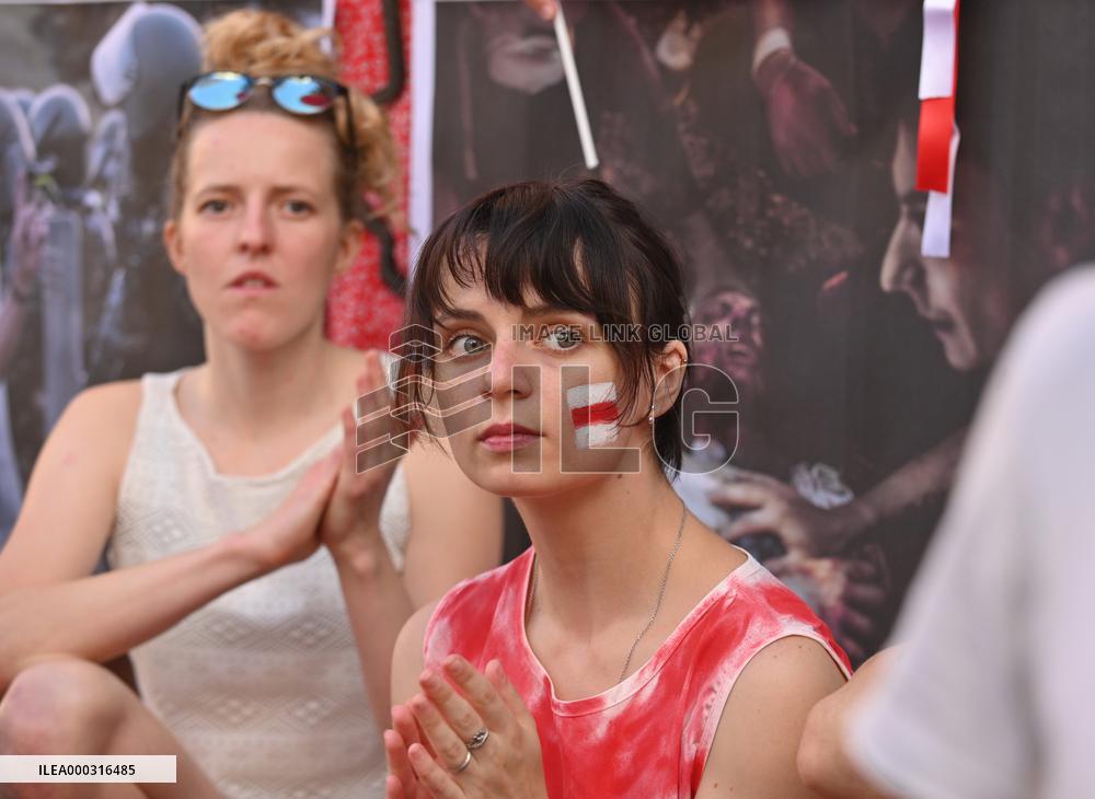 Crowds in Brno, express solidarity with Belarusian protest, people, rally