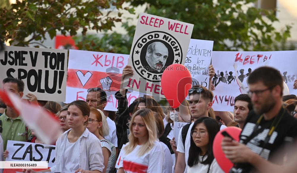 Crowds in Brno, express solidarity with Belarusian protest, people, rally