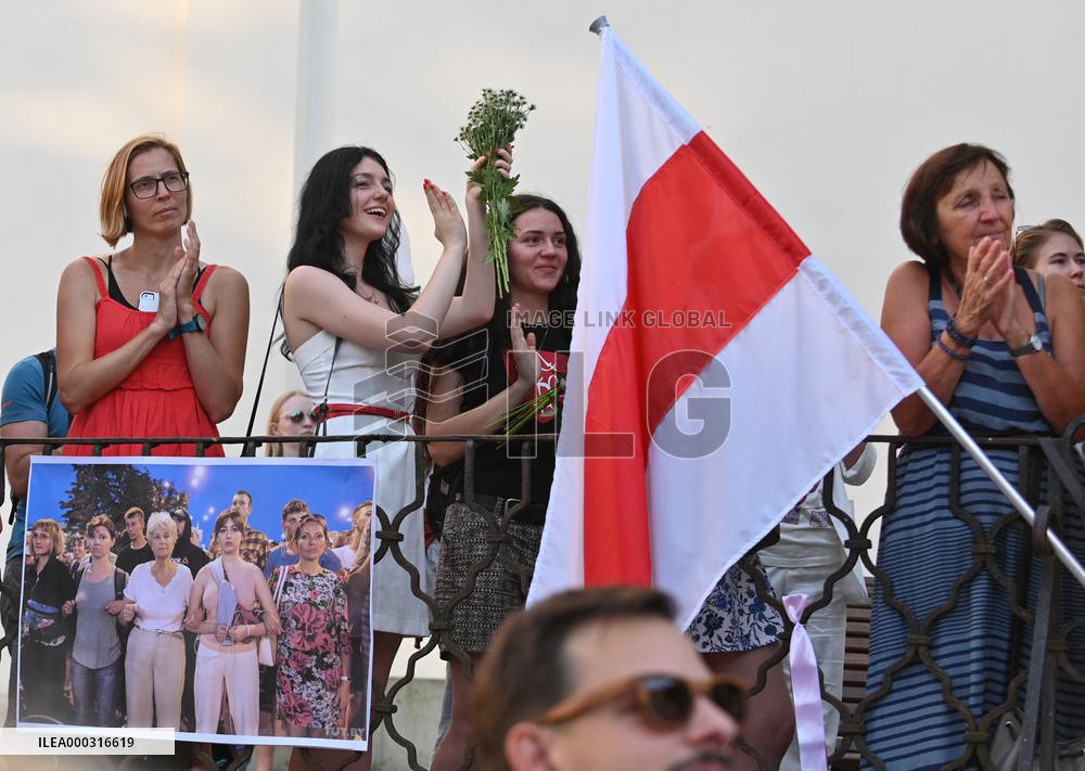 Crowds in Brno, express solidarity with Belarusian protest, people, rally