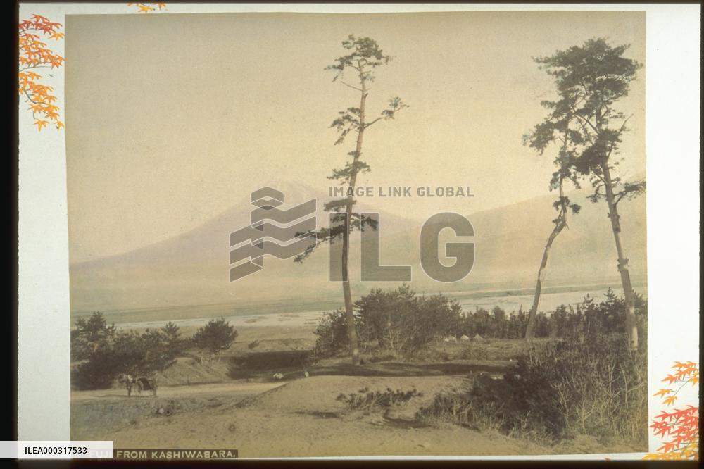 Mt. Fuji seen from Kashiwabara