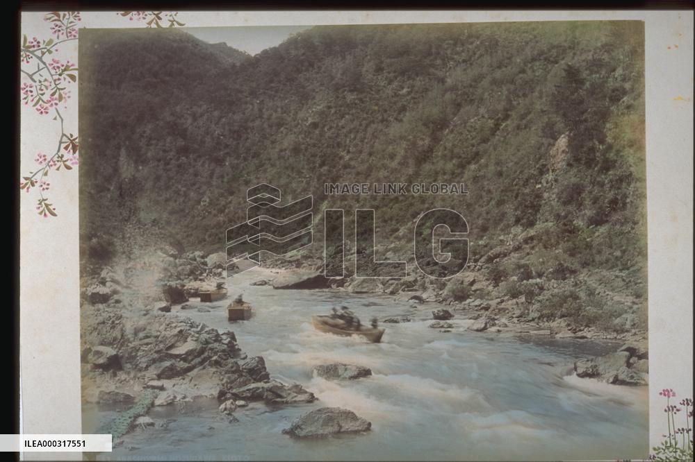 Going down the Hozu River