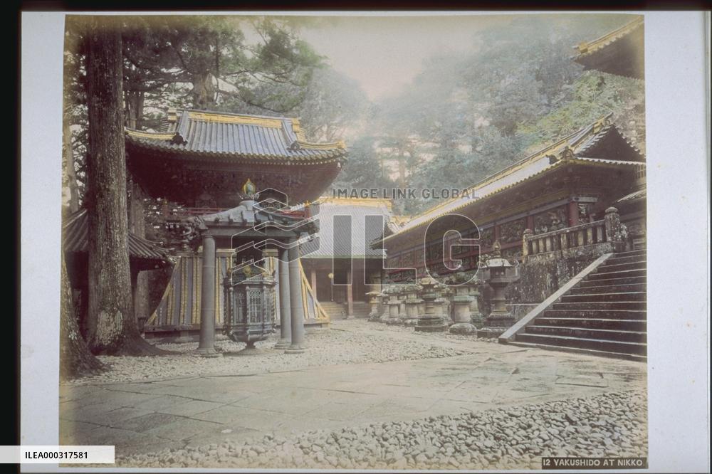 The Dutch Lantern,Toshogu Shrine,Nikko