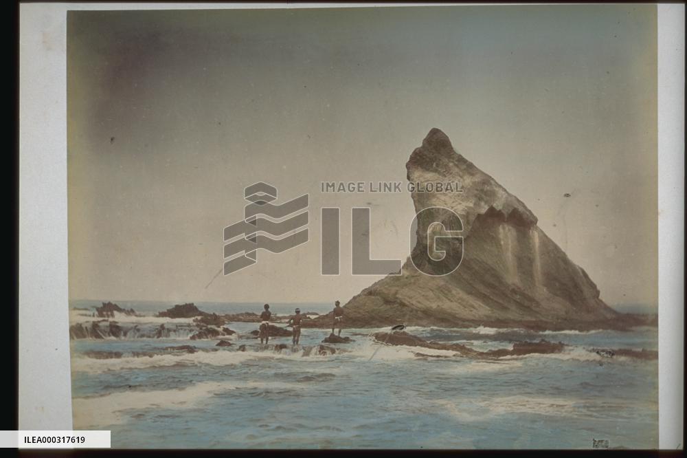 Eboshiiwa, at Enoshima