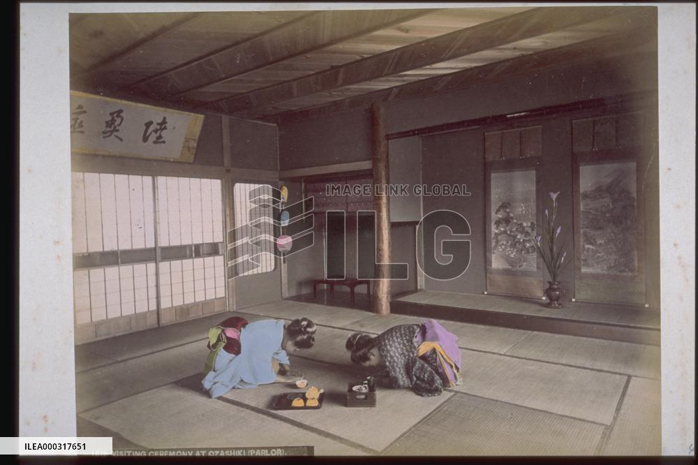 Greetings in an ozashiki (a guest room)